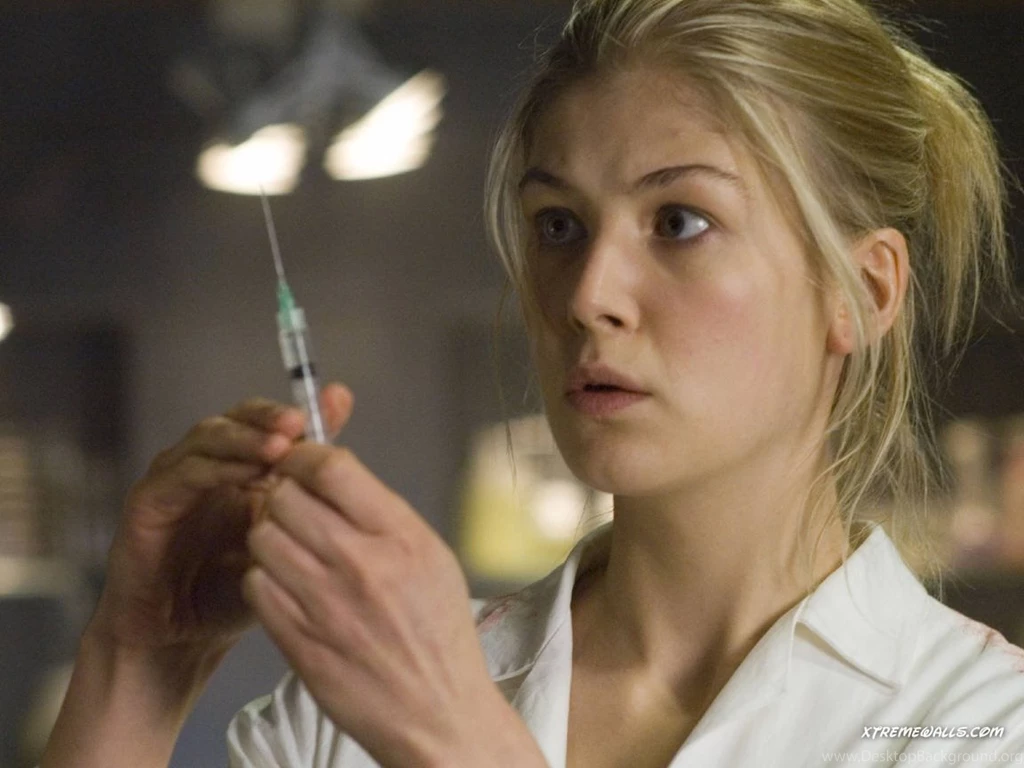 Rosamund Pike 1152x864 High Resolution Wallpapers
