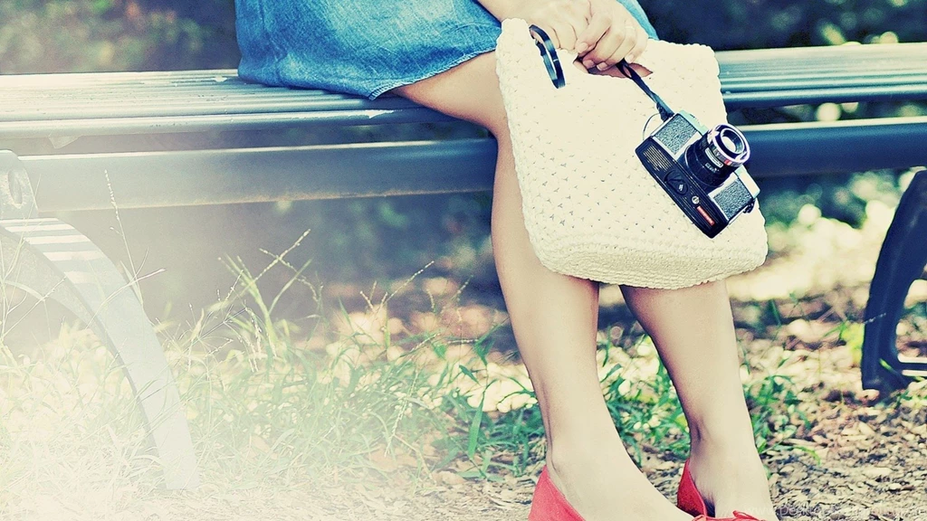Download Wallpapers 1920x1080 Feet, Girl, Bench, Camera Full HD ...