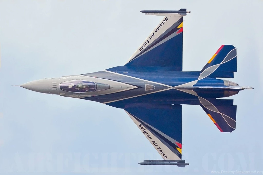 F 16 Fighting Falcon (