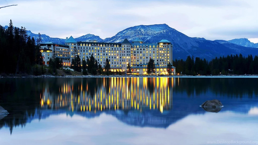 Fairmont Chateau On Lake Louise Near Banff Wallpapers ...
