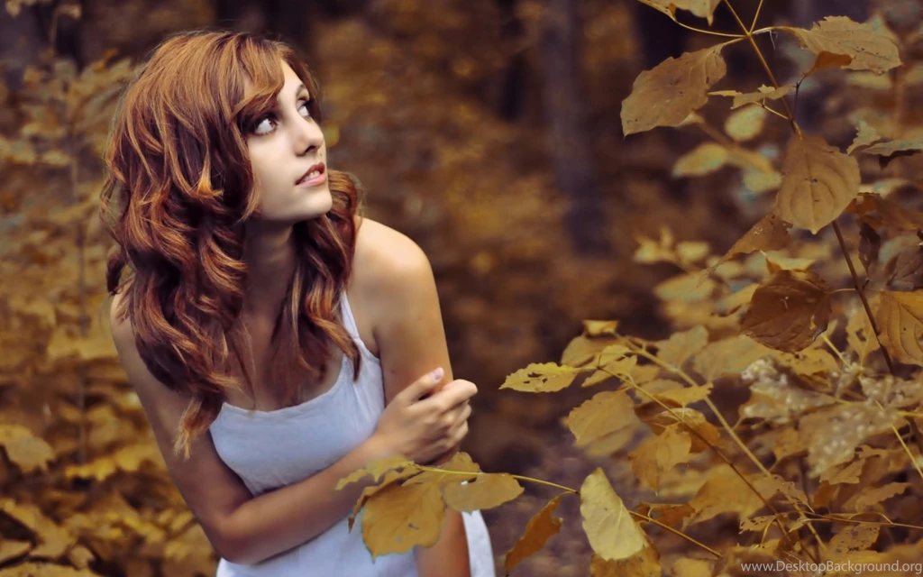 Autumn Girl Wallpapers Hd