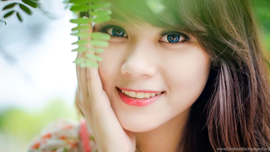 Sweet Innocent Smile Of Small Baby Girl New Hd WallpaperNew Hd ...