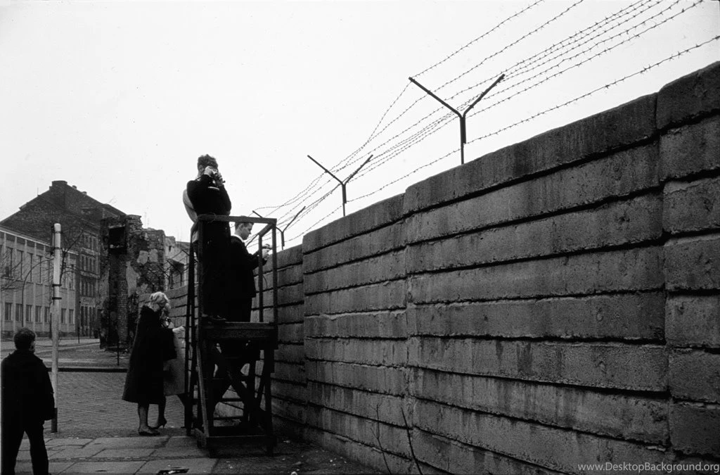 Berlin Wall Photo Pic 1 PhotosJunction