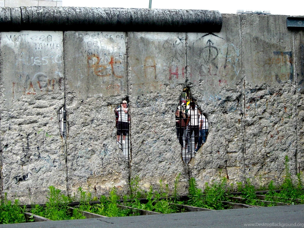 The Berlin Wall Yo Dawg High Resolution