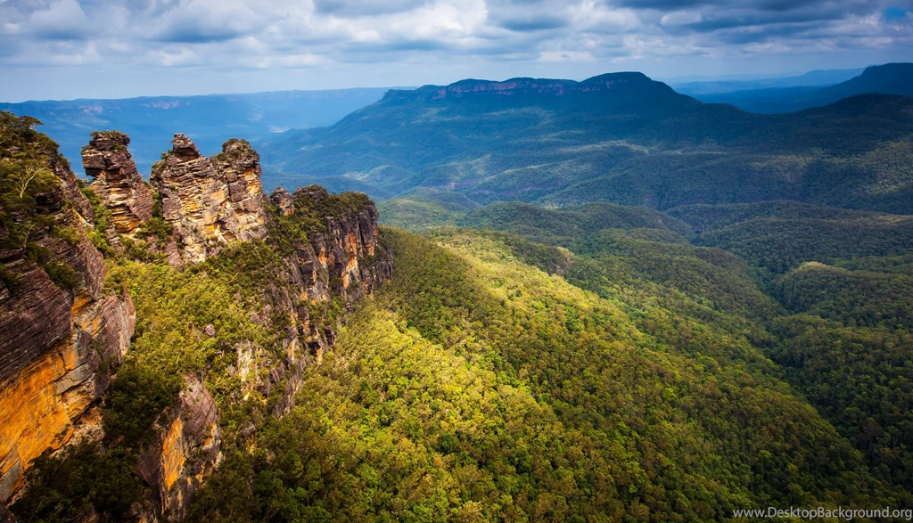 Australia Mountain Scenery Wallpaper.