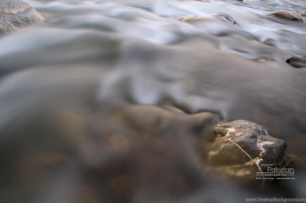 Wallpapers : Water Stream From Azad Kashmir