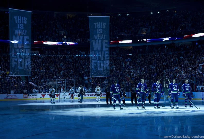 Canucks Vs. Blackhawks 15/04/2011 Vancouver Canucks Photos