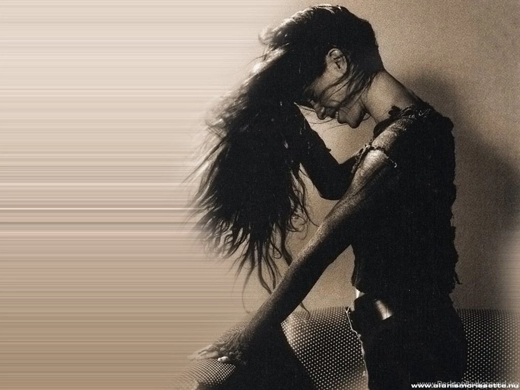 My Free Wallpapers   Music Wallpapers : Alanis Morissette