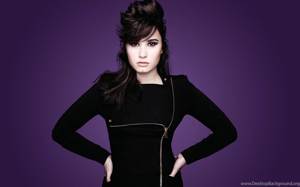 Awesome Demi Lovato Wallpapers