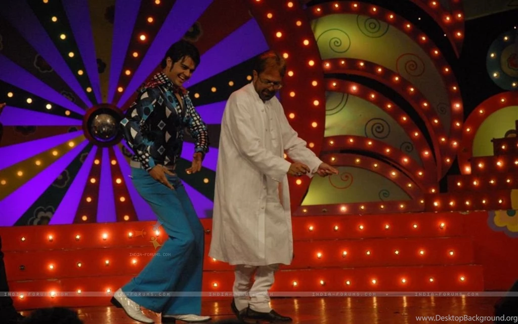 Wallpapers Rajesh Khanna At Zee TV Diwali Show (102607) Size:1280x800