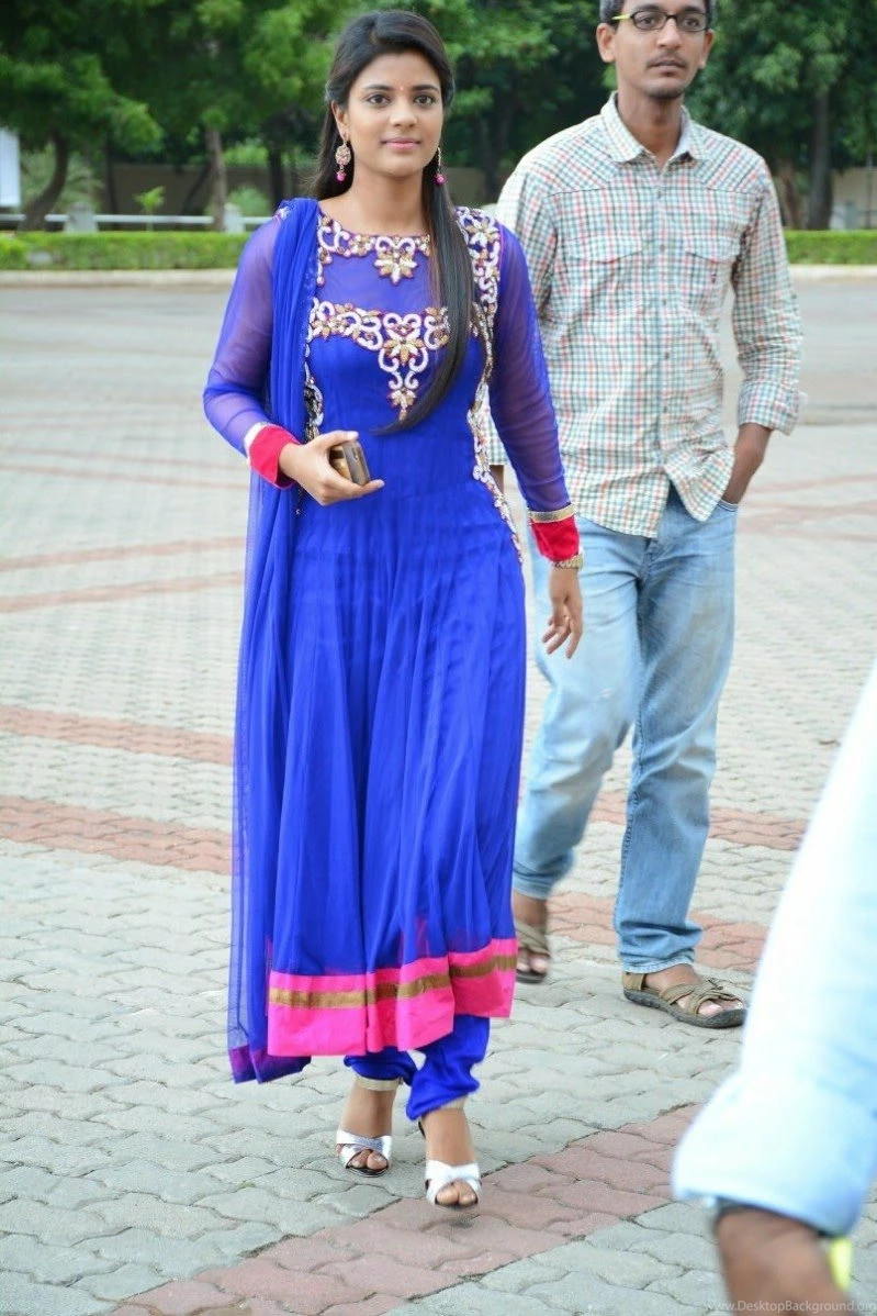 Heroine Aishwarya Rajesh Hot Photos Images Wallpapers Pictures ...