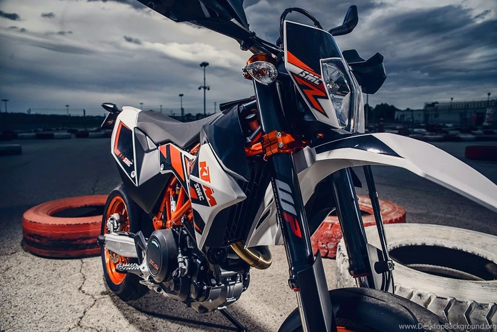 Bike Wallpapers: KTM 690 SMC Bikes HD Wallpapers Gallery