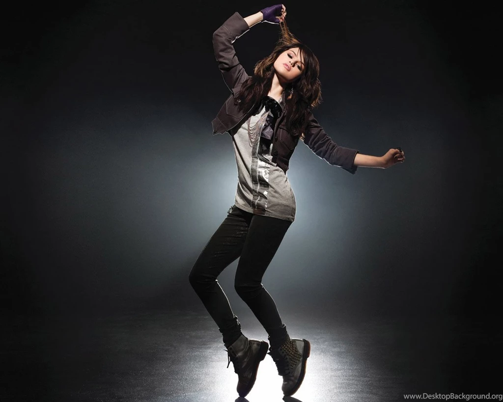 Selena Gomez Hot Pics Wallpapers HD