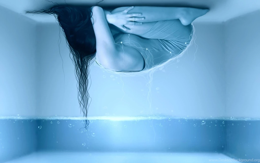 2880x1800 Lonely Sad Girl Wallpapers