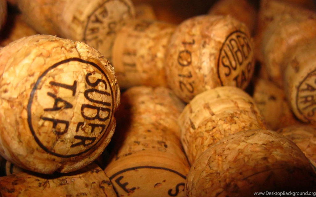 Download Wine Corks Wallpapers 2560x1600