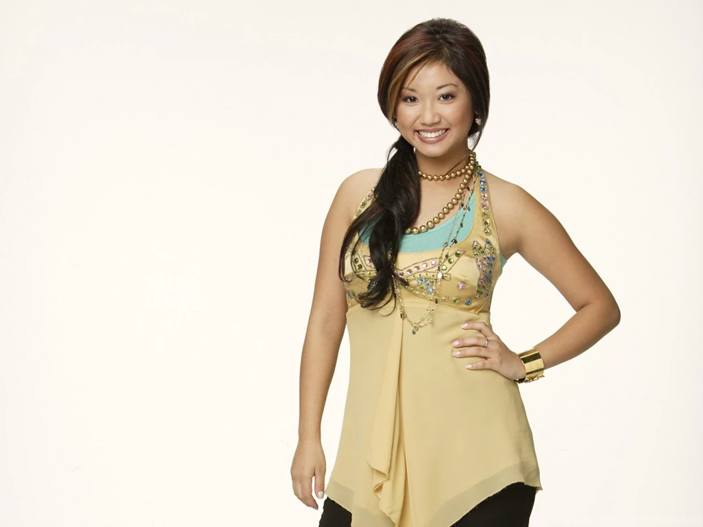 Brenda Song Wallpapers High Resolution And Quality Download