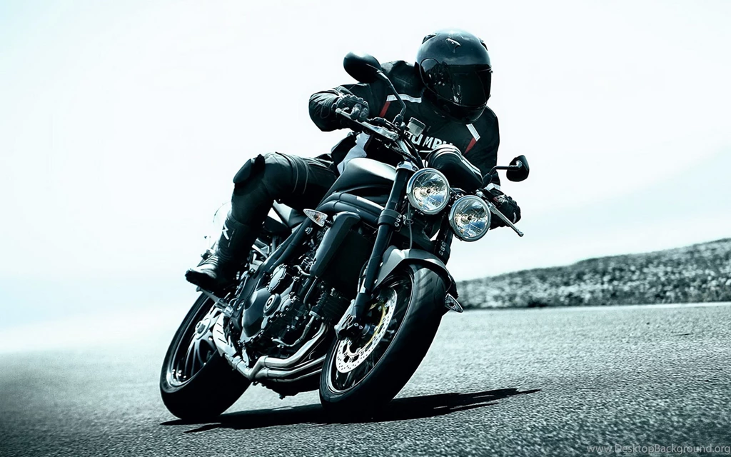 Triumph Speed Triple 2010 Wallpapers And Images Wallpapers ...
