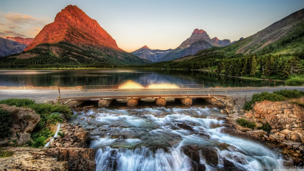 Modern Bridge At Sunset 1400x933px