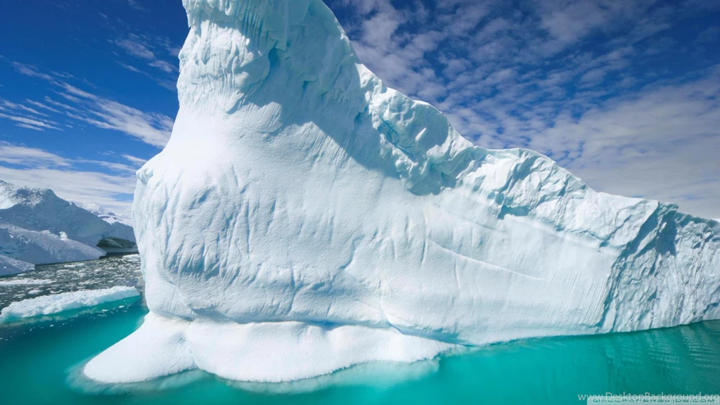 Natural Beauty Of Icebergs   (