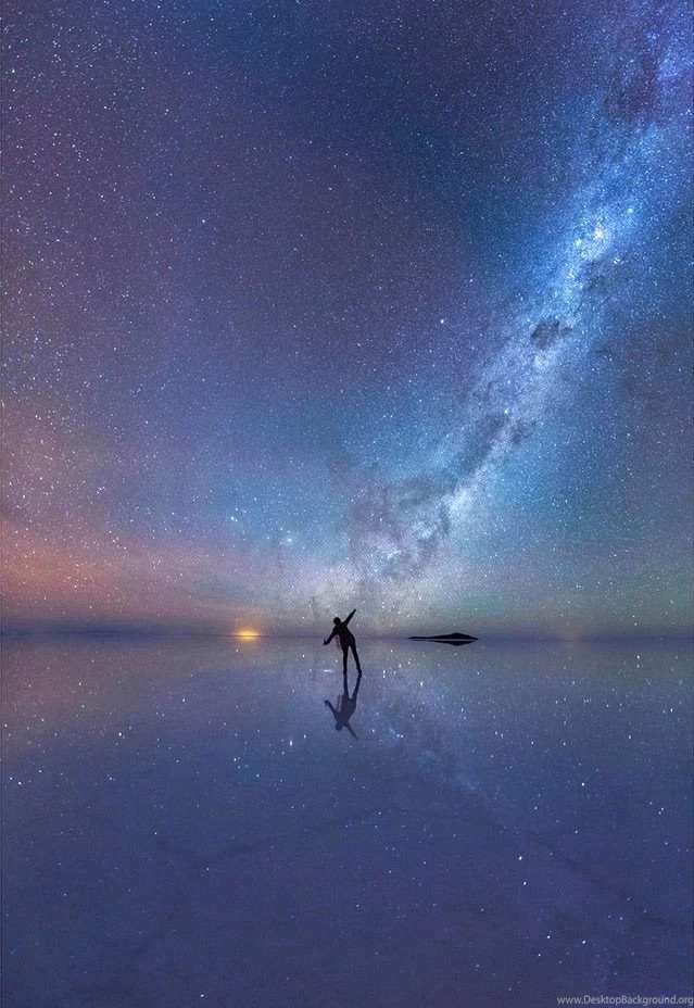 Dancing Among The Stars (Salar De Uyuni, Bolivia) : Pics