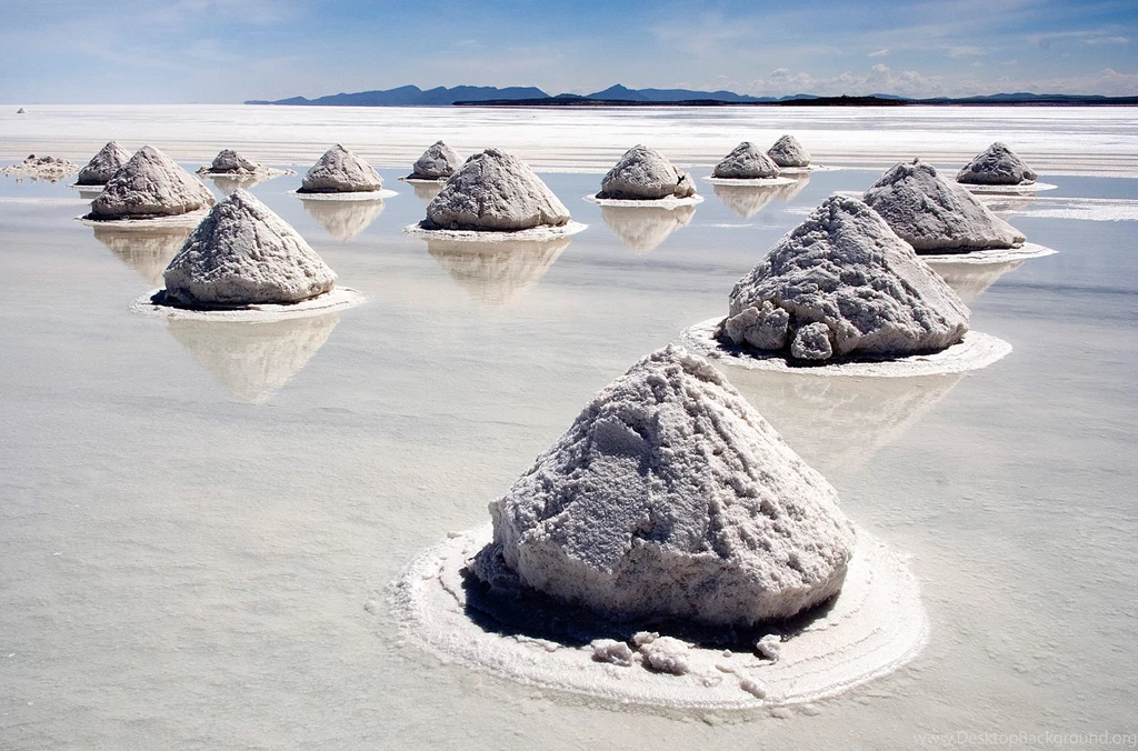 File:Piles Of Salt Salar De Uyuni Bolivia Luca Galuzzi 2006 A.jpg ...