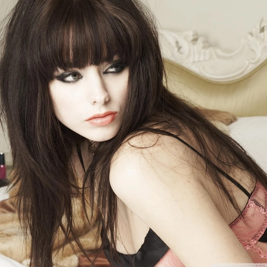 Hot Girl In Bed HD Desktop Wallpapers : High Definition ...