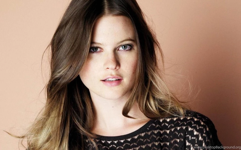 Behati Prinsloo Wallpapers – Daily Backgrounds – Daily Backgrounds ...