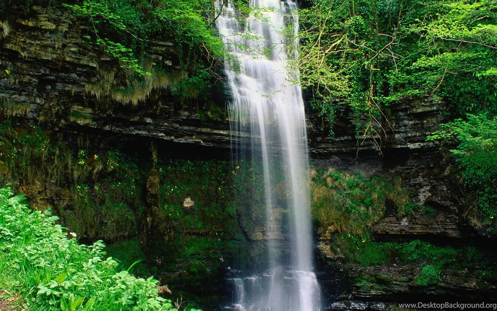 2 Glencar_Waterfall_County_Leitrim_Connaught_Ireland.jpg