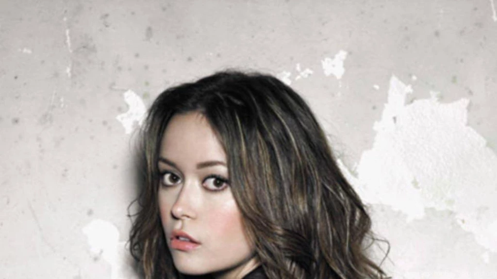 Summer Glau Wallpapers [37]   (