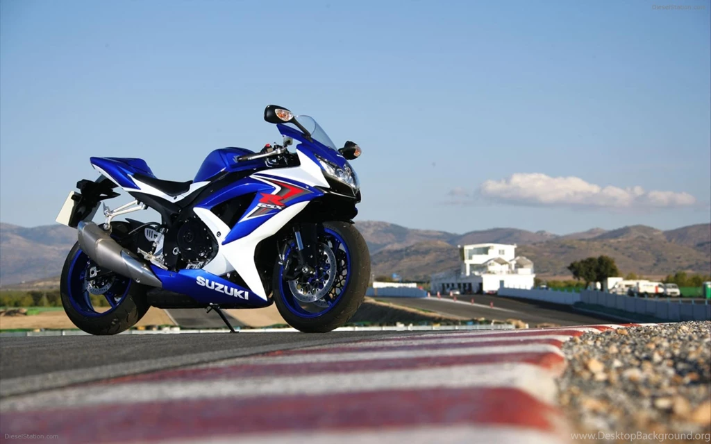 Suzuki GSX R750 K9 Widescreen Exotic Bike Wallpapers