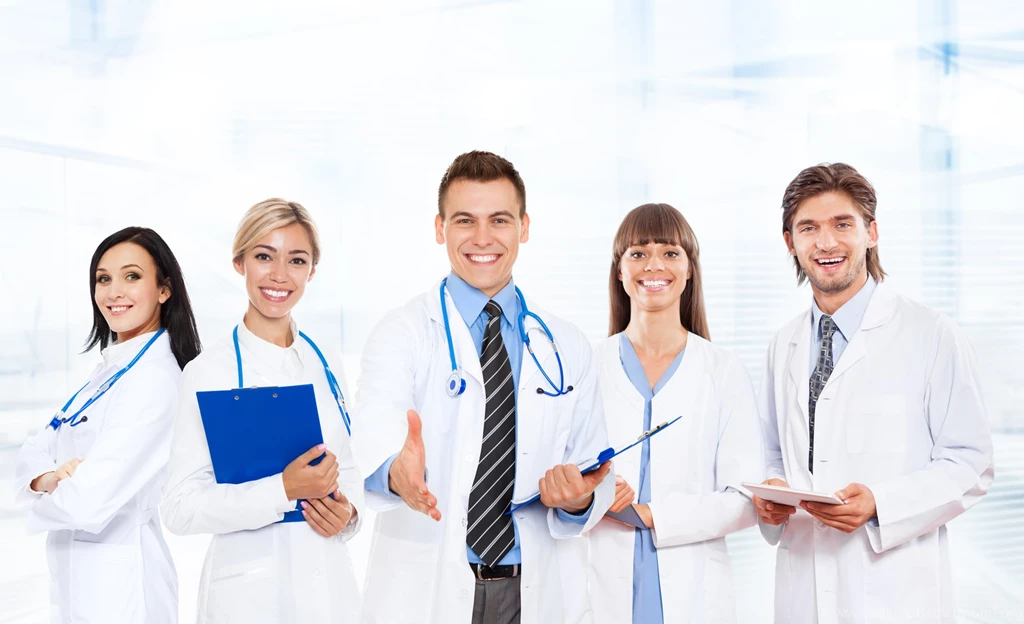 4992x3328px 3795.85 KB Doctors