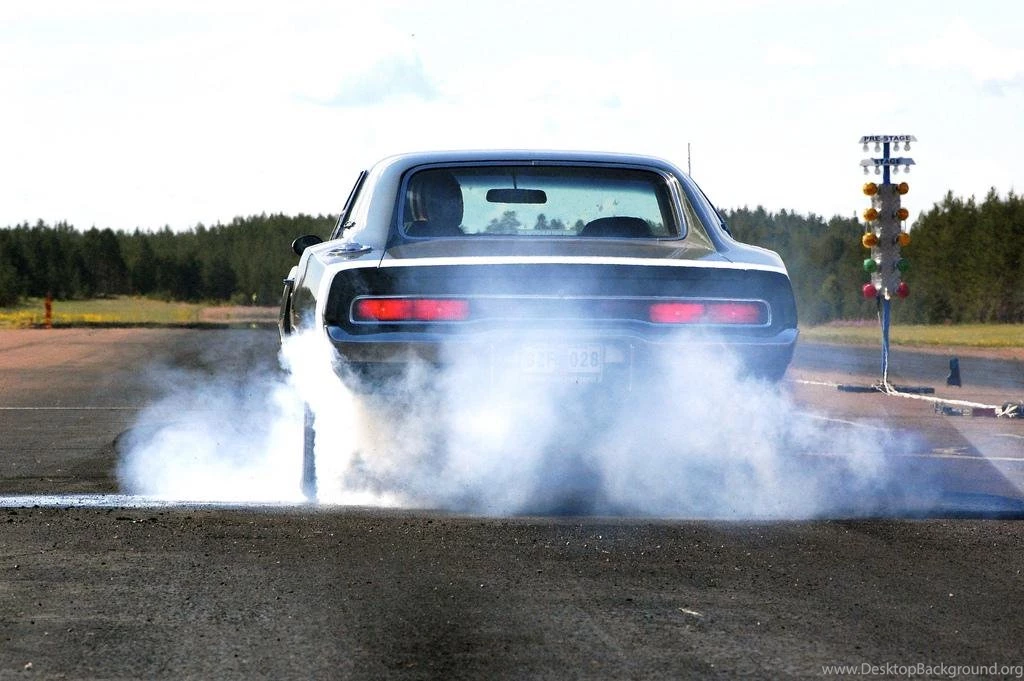 1969 Dodge Charger Burnout (