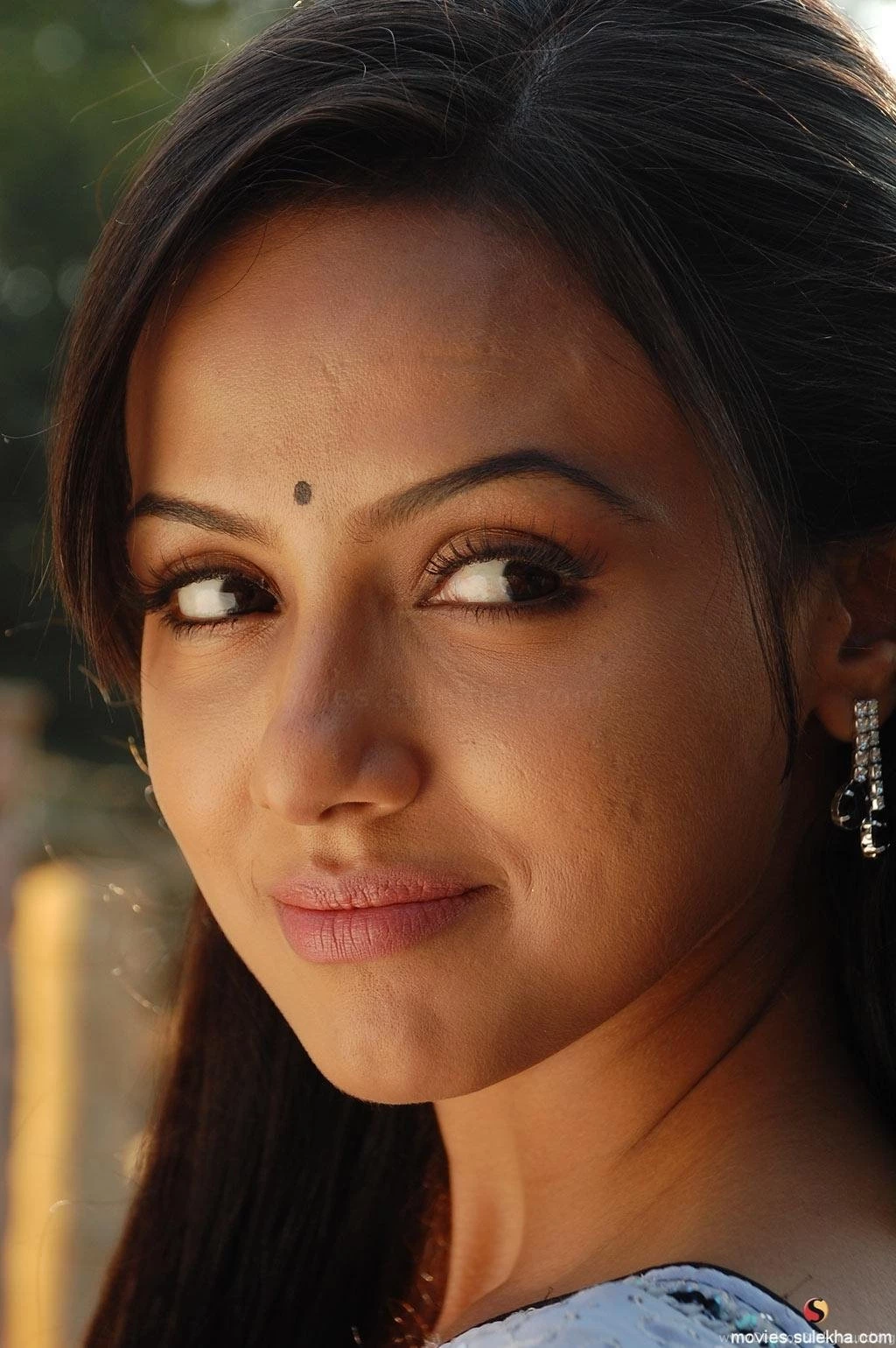 Sana Khan Hindi Wallpaper, Sana Khan Desktop Picture, Sana Khan ...