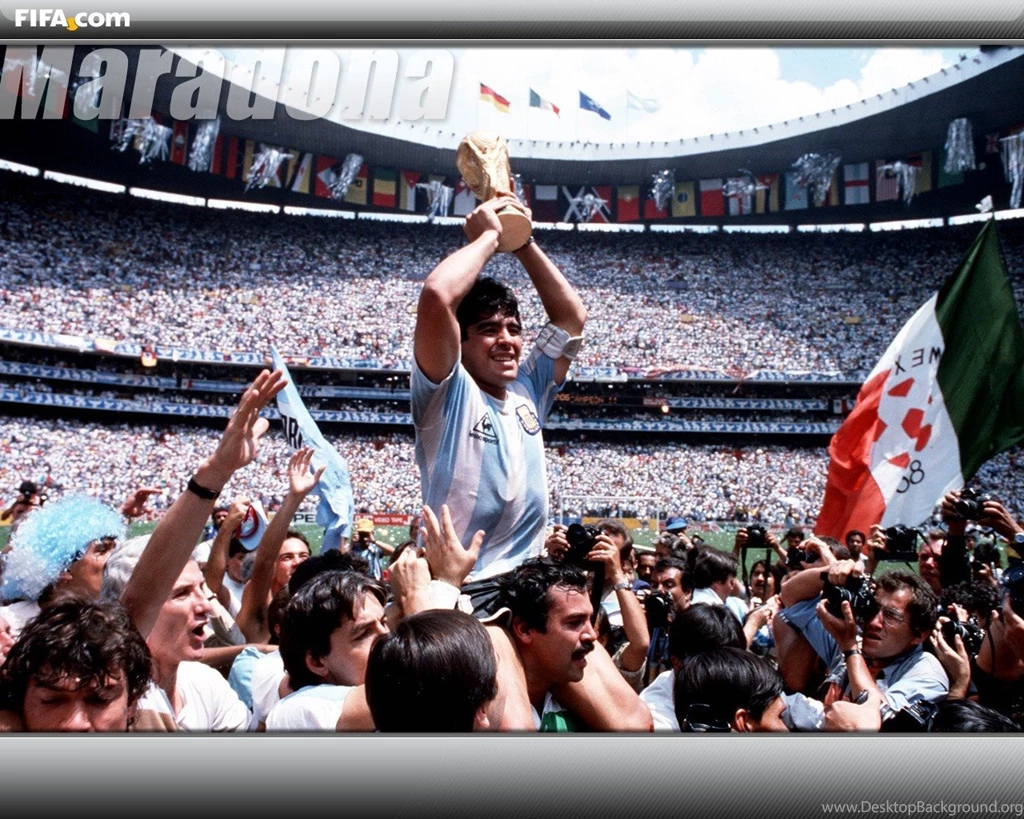 Soccer Girls Love Diego Maradona Football Player Wallpapers For ...