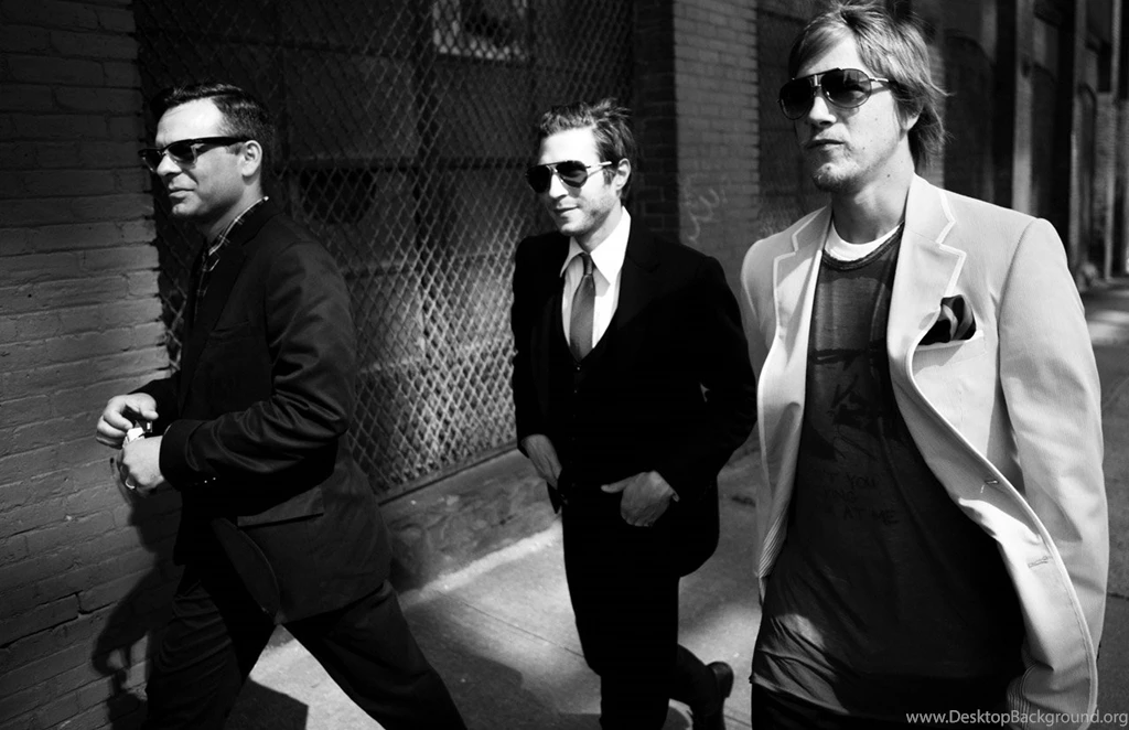 1800x1200px Interpol