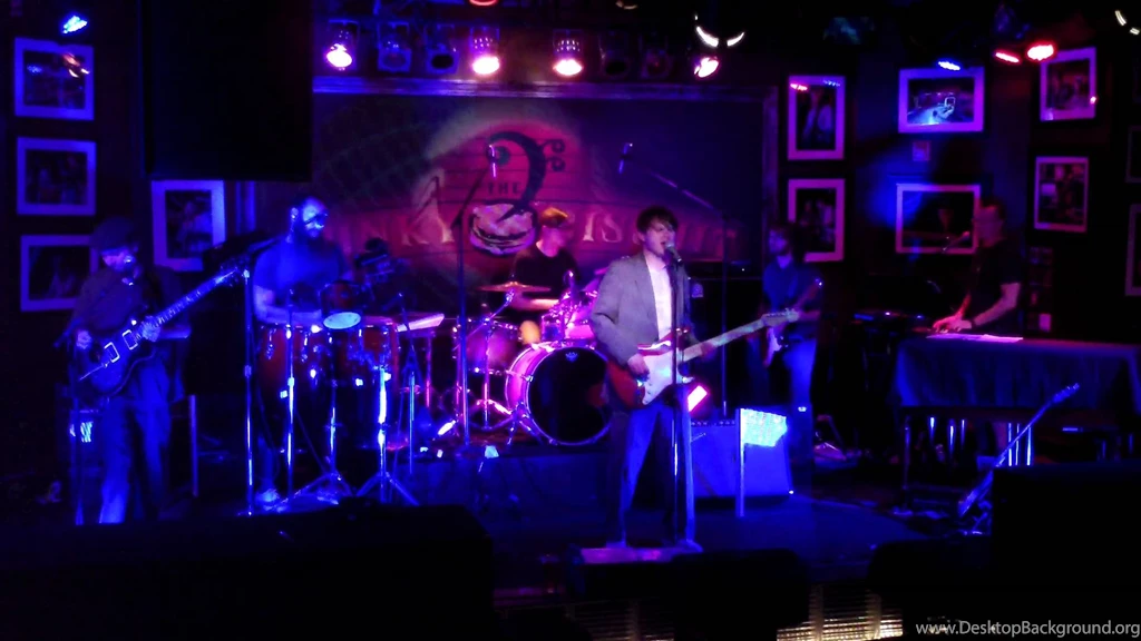 Start Making Sense: Talking Heads Tribute "The Great Curve" The ...