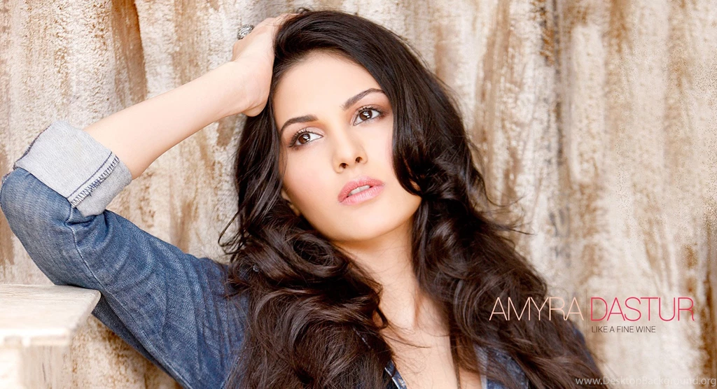 Amyra Dastur Best HD Images