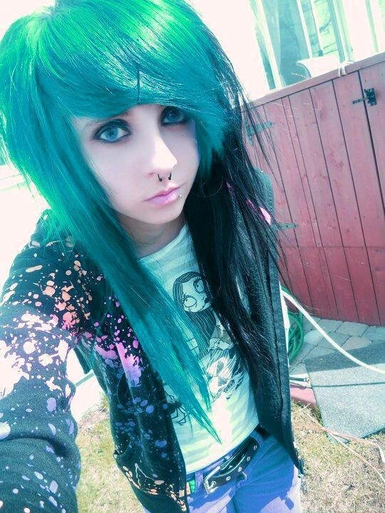 Cute HD Emo Girl – Sky HD Wallpapers