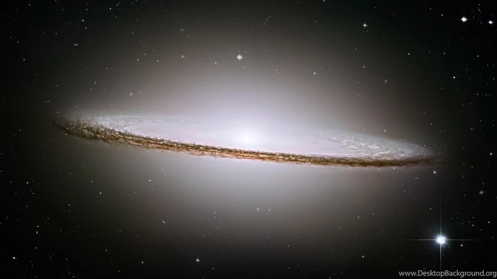 Sombrero Galaxy (M) Is A Bright Spiral Galaxy 31727 Desktop ...