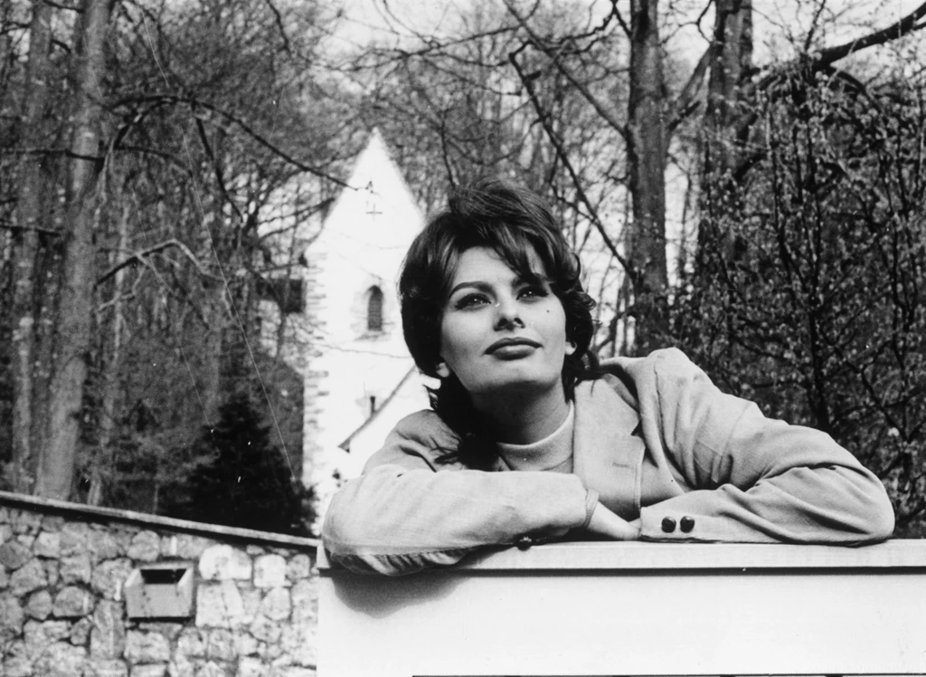 Sophia Loren Backgrounds HD Wallpapers