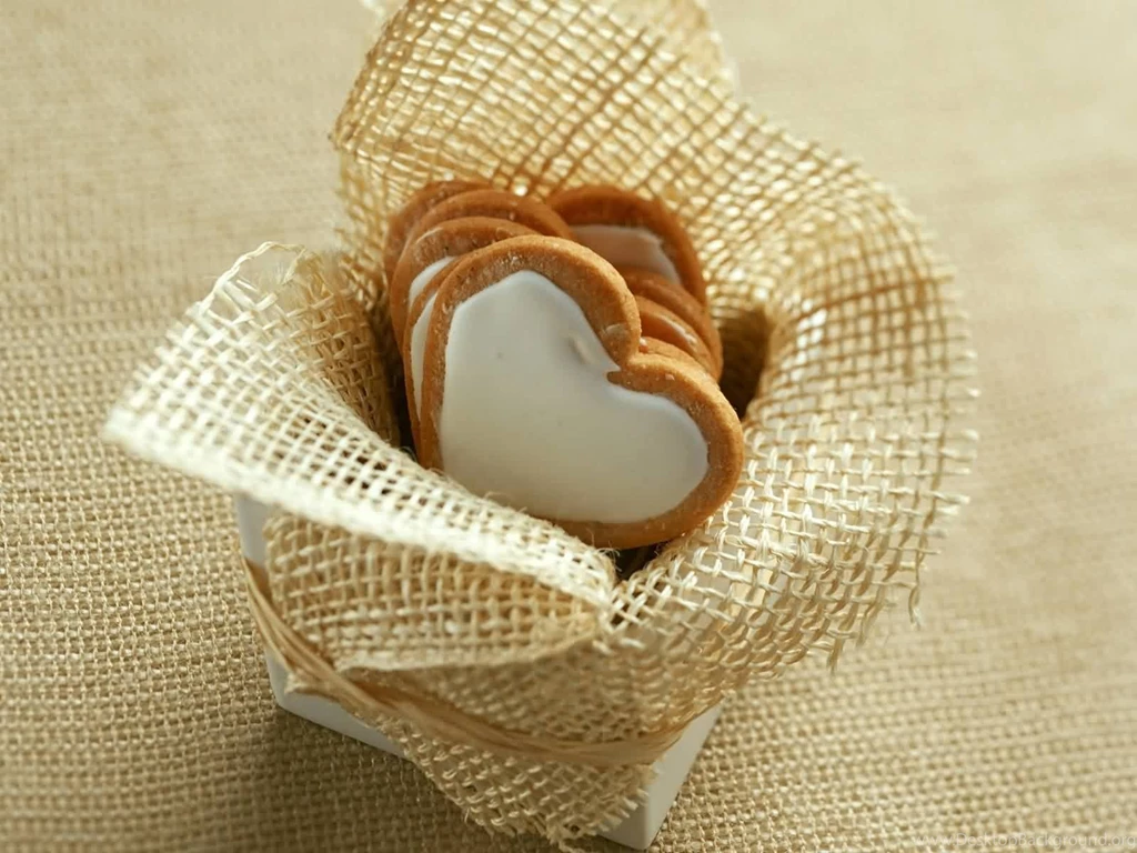 10+ HD Heart & Love Wallpapers • Elsoar