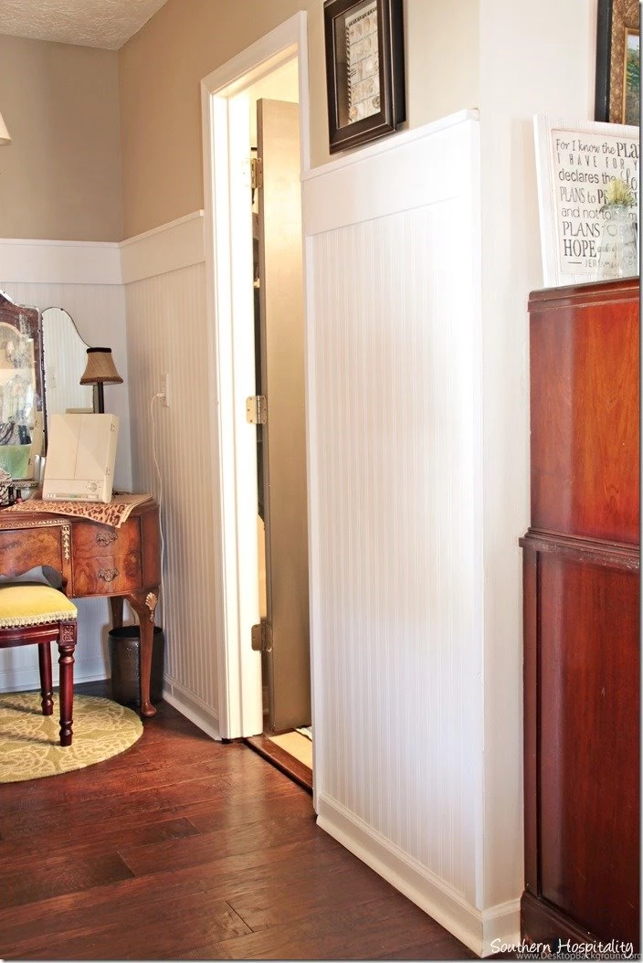 How To Use Beadboard Wallpapers And Giveaway!   Southern Hospitality