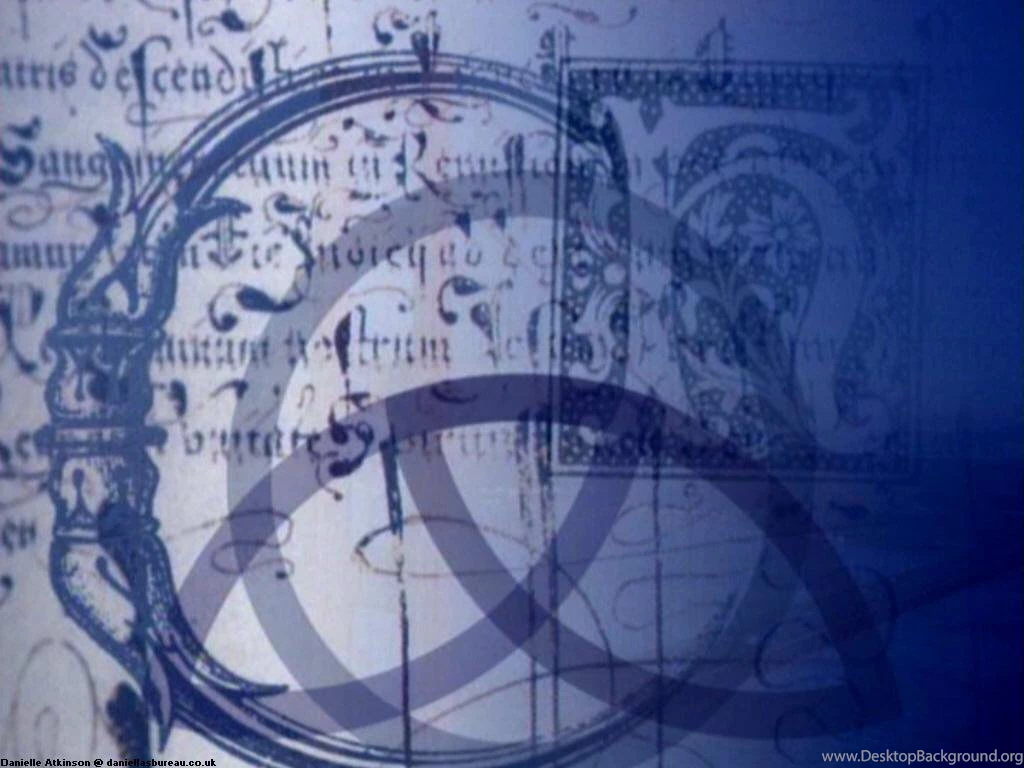 Daniellas Bureau; A Fanfic & Desktop Site