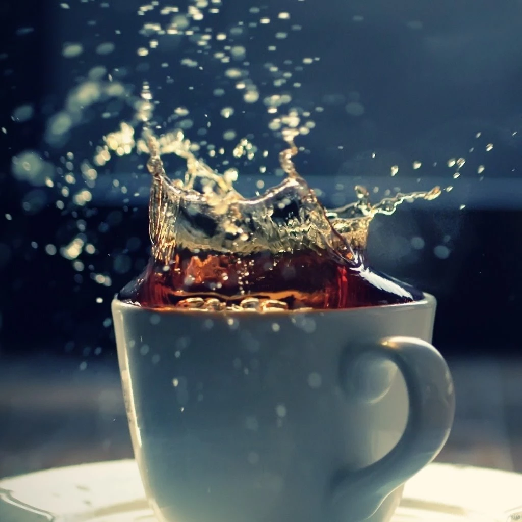 Splash In A Tea Cup iPad Wallpapers Download