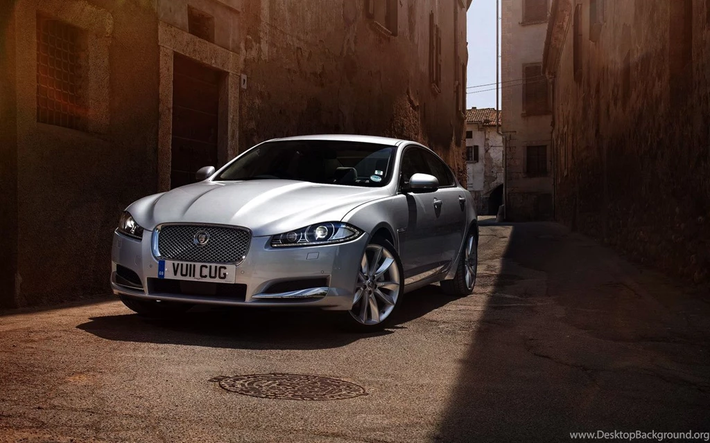 Free Jaguar XF Series Luxury Cars Desktop Wallpapers