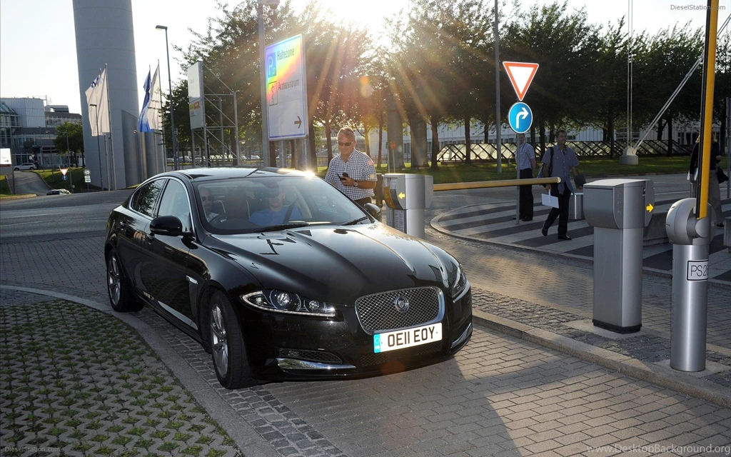 Jaguar XF 2012 Widescreen Exotic Car Wallpapers