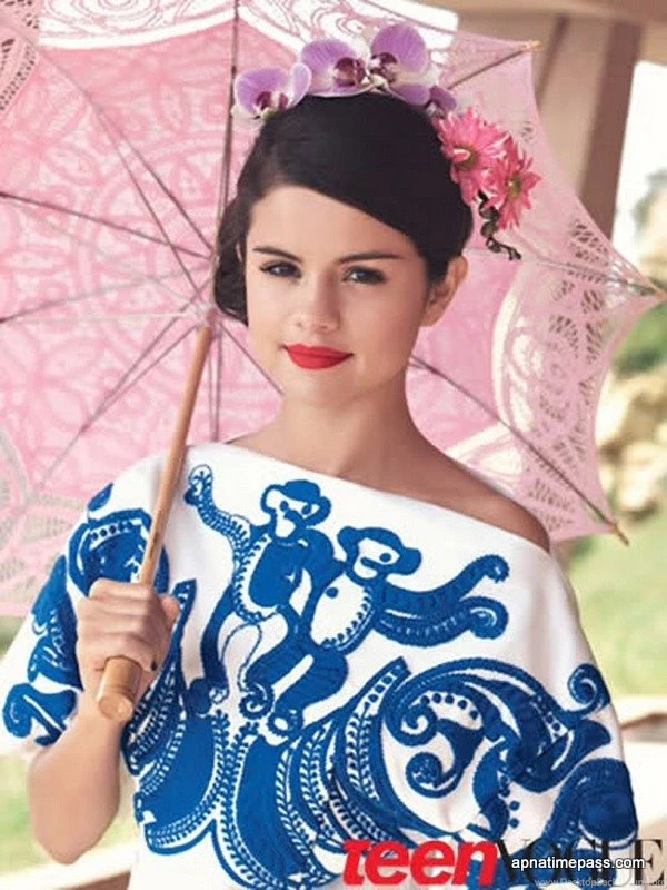 Selena Gomez Cute Photo
