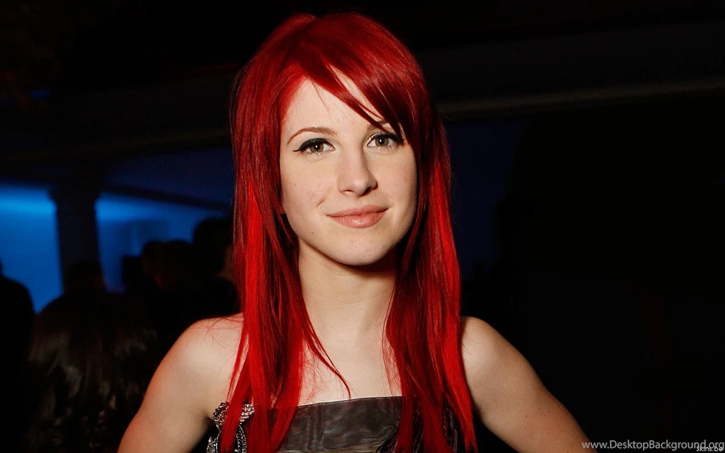 1600x900px Redhead