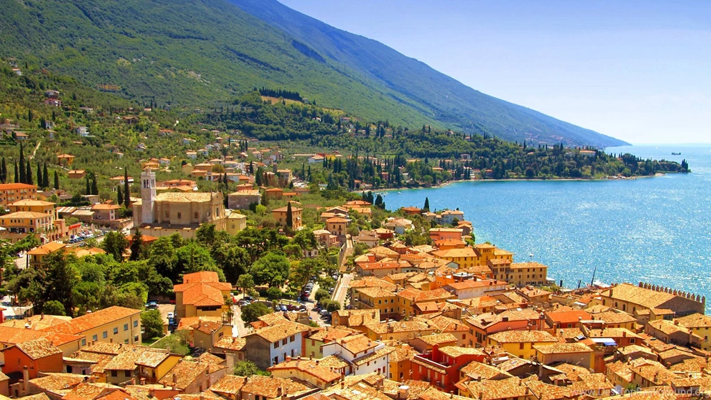 Awesome Hd Desktop Wallpapers Of Beautiful Coastal Town In Italy ...