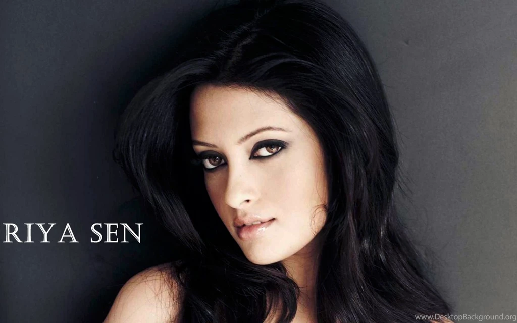 Riya Sen Bollywood Actress Wallpapers Download FREE